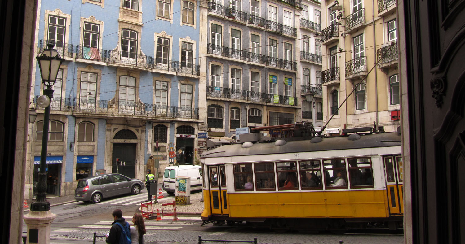 Portugal-Lisbon-Street-Scene-Trolley