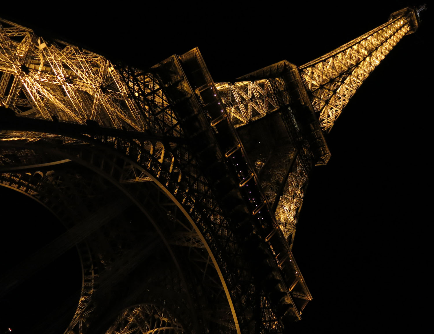 France-Paris-Eiffel-Tower-Night