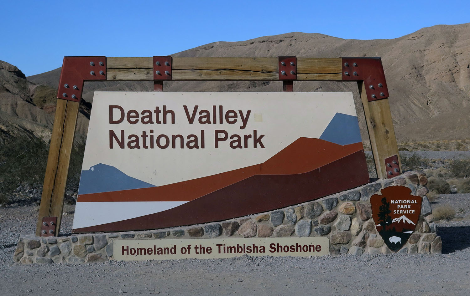 Death-Valley-Entrance-Sign